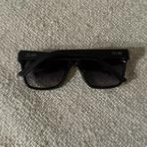 Quay Australia Very Busy Black Square Sunglasses - Picture 2 of 2